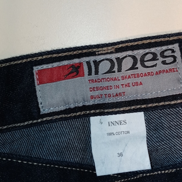 Jeans - Picture 2 of 4